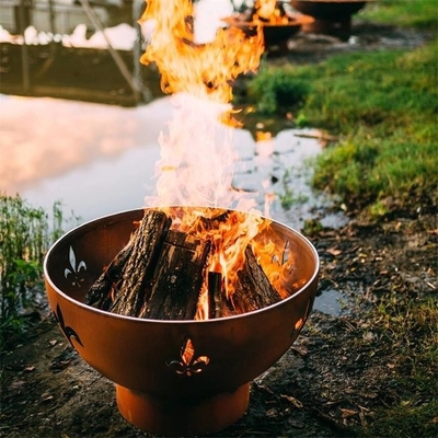 Le feu en acier Pit Bowl For Outdoor Camping de Corten d'hémisphère brûlant en bois